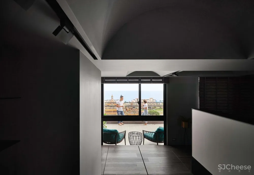 新作 | 头·层 之间 / Degree Design