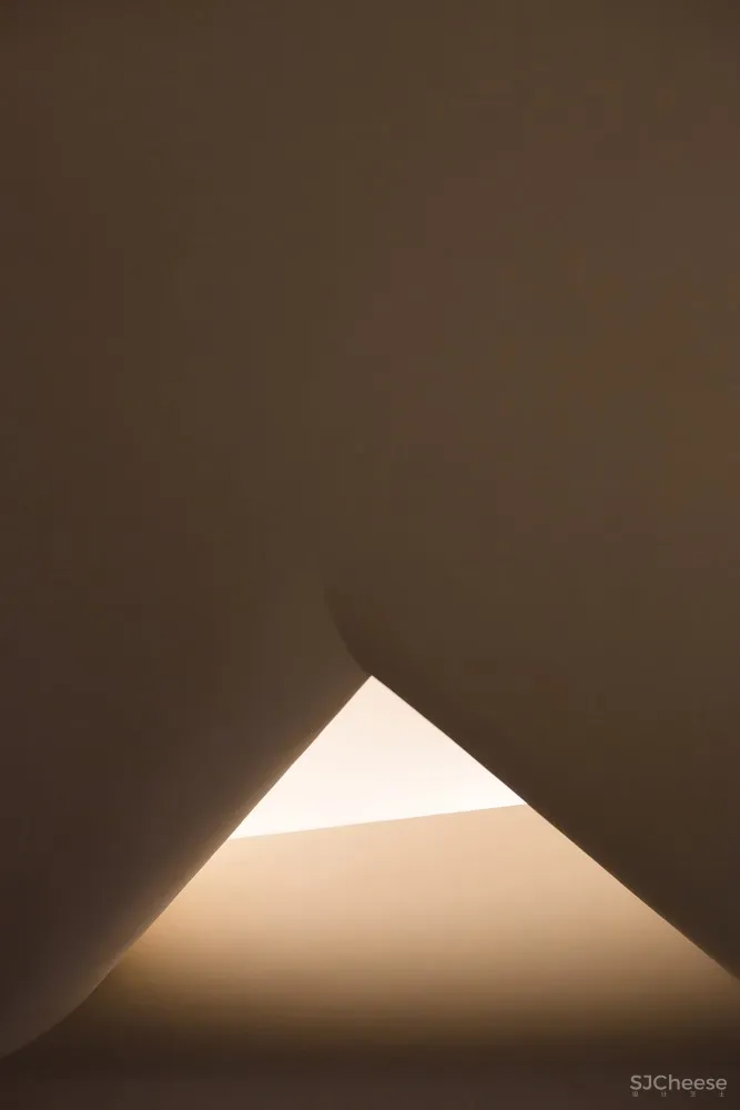 喜茶重庆龙湖U城天街店 / 超级平常空间设计