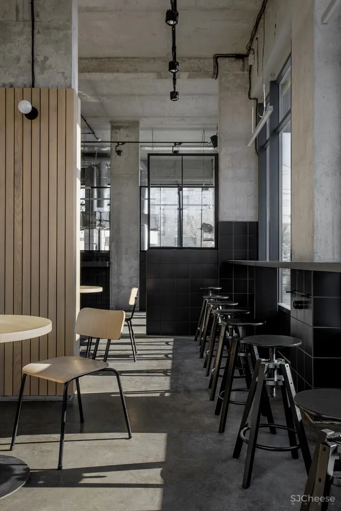 首发 | Palyichuk Olga设计,乌克兰Pomidoros披萨店