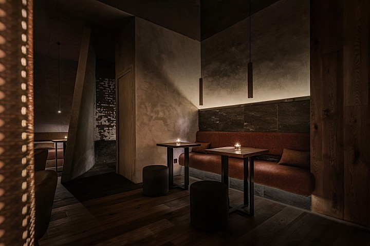 成都酒吧 The Tasting Room / 季意空间设计