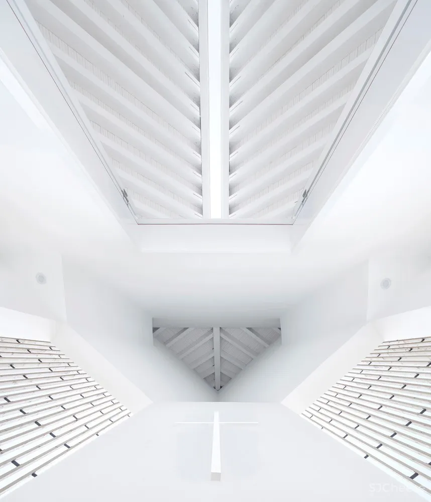 南京万景花园教堂 / 张雷联合建筑事务所