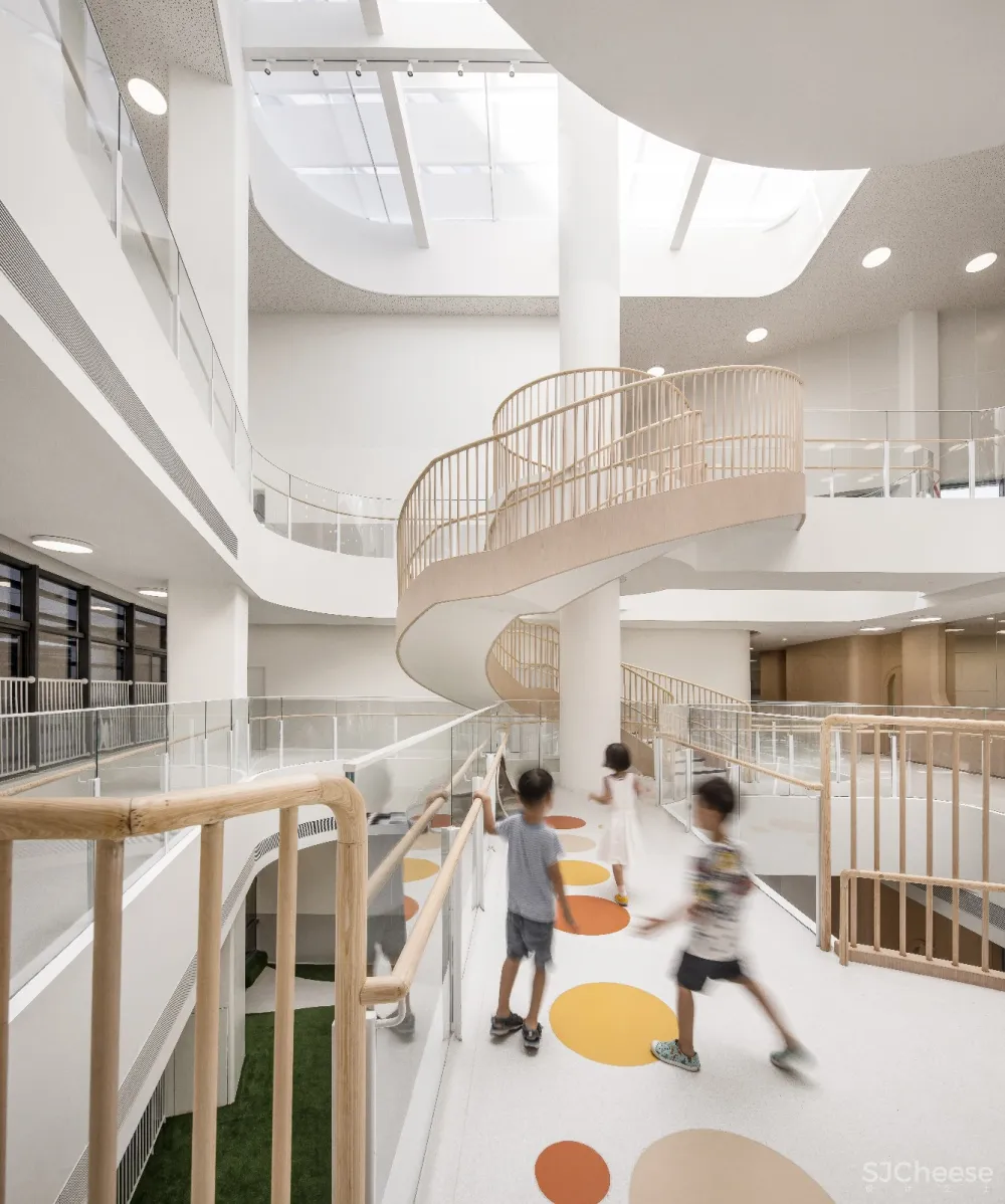 首发 | 树林漫步,心蒙 . 蒙特梭利幼儿园 / 立木设计研究室