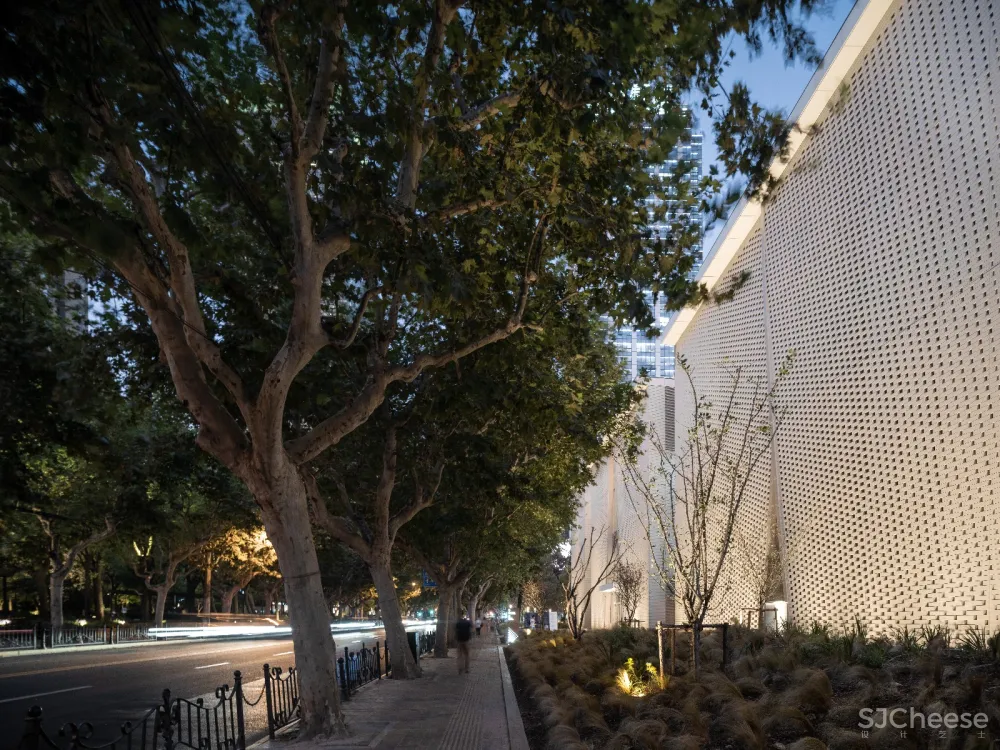 【官方原创】普利兹克奖大师包赞巴克先生中国首作 —上音歌剧院 / Shangyin Opera House