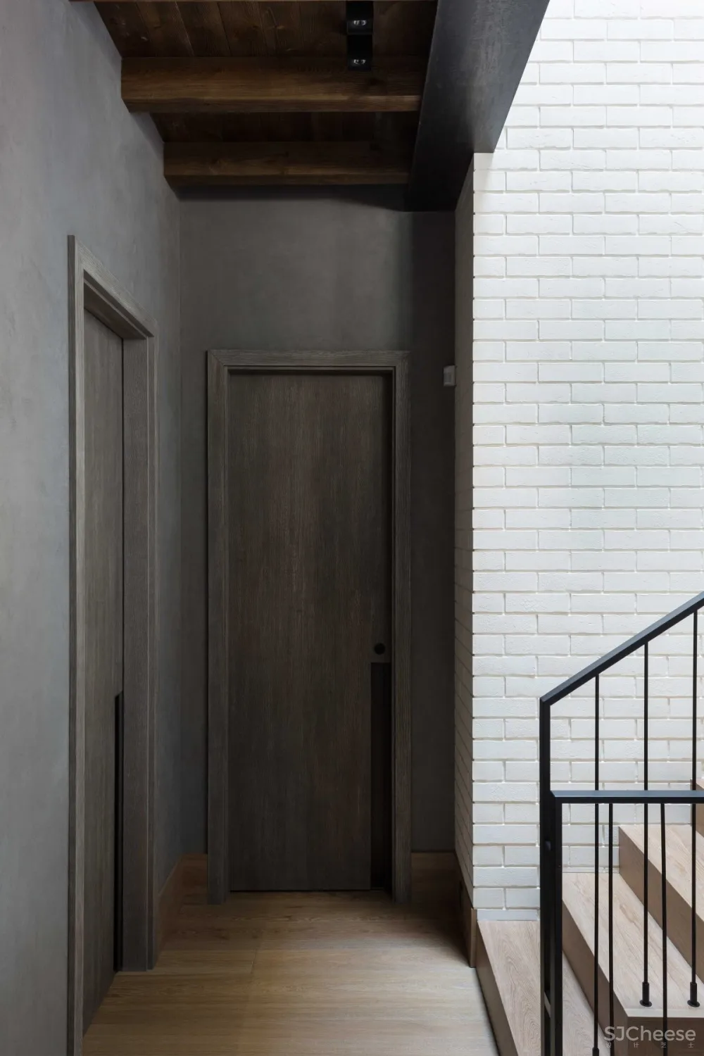 Krauze Architects | Chalet Residence , 工业美学和木屋元素