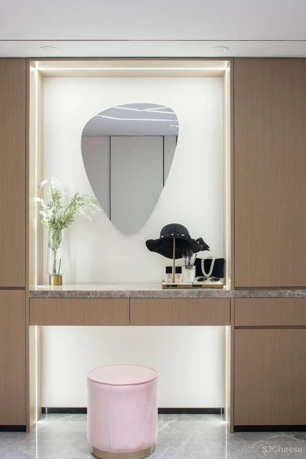 72㎡演绎唯美loft样板房丨殊众设计