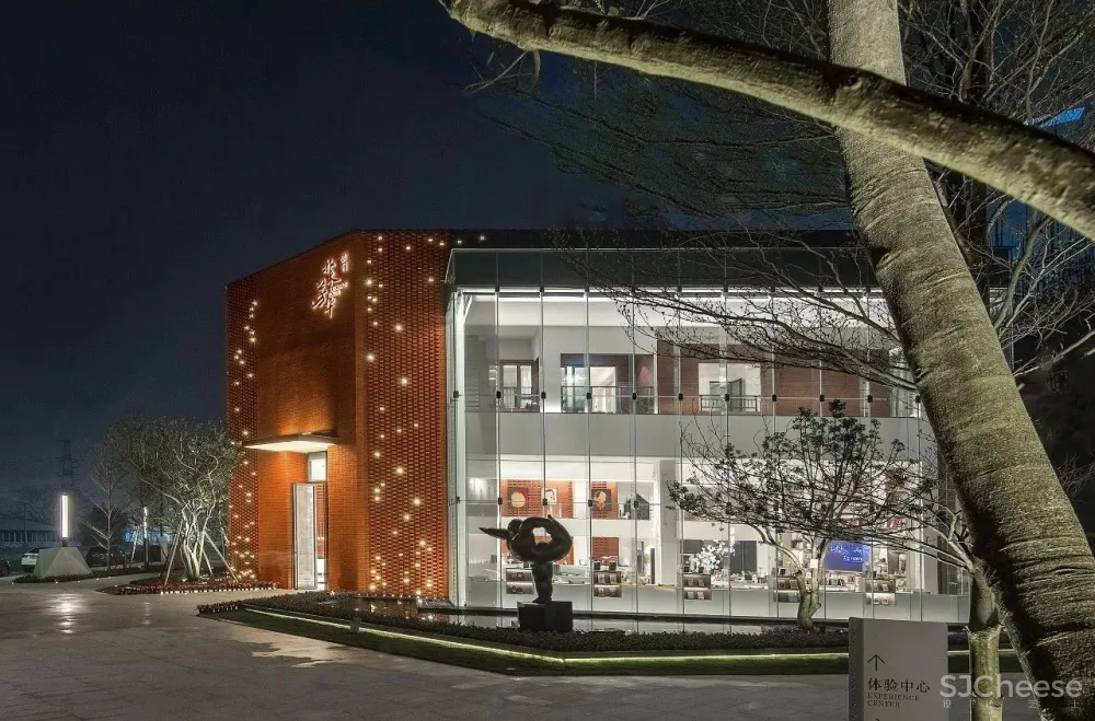 新作 | 极简 + 红砖，格调十足的艺术馆