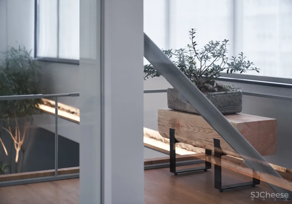 “悠然其间”柒构设计办公空间，福建厦门 / 柒构设计