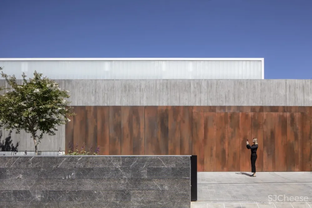 Pitsou Kedem | JLB House , 现代复式建筑