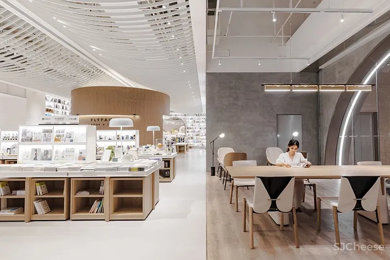 Fly Page丨飞行的书本,展开书店与城市的对话