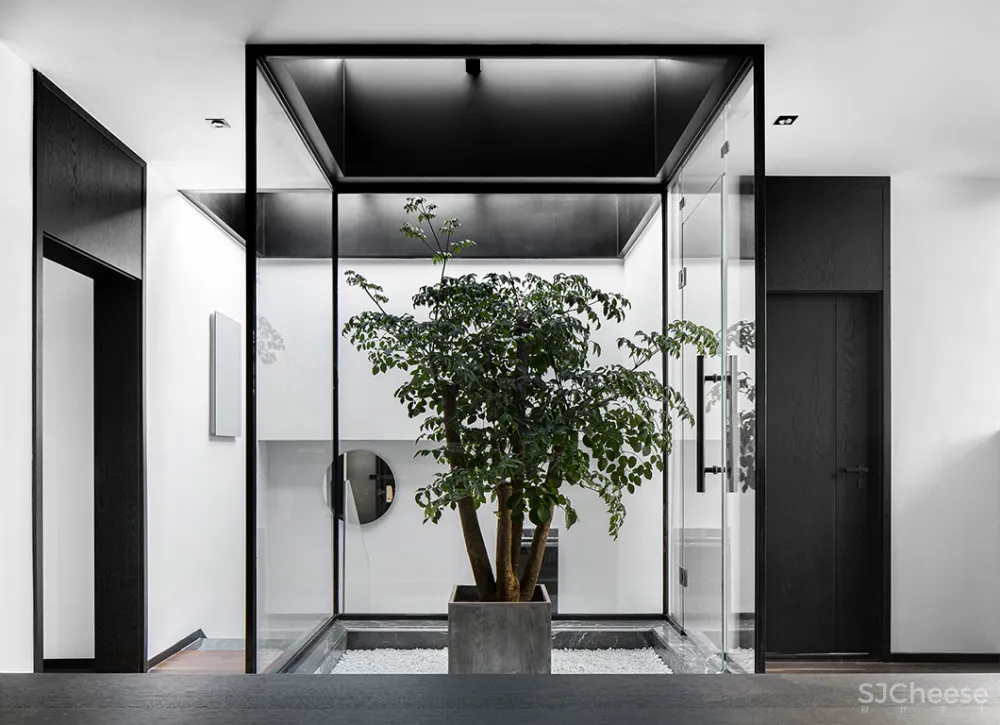 255㎡极简别墅,黑白灰太有格调了!