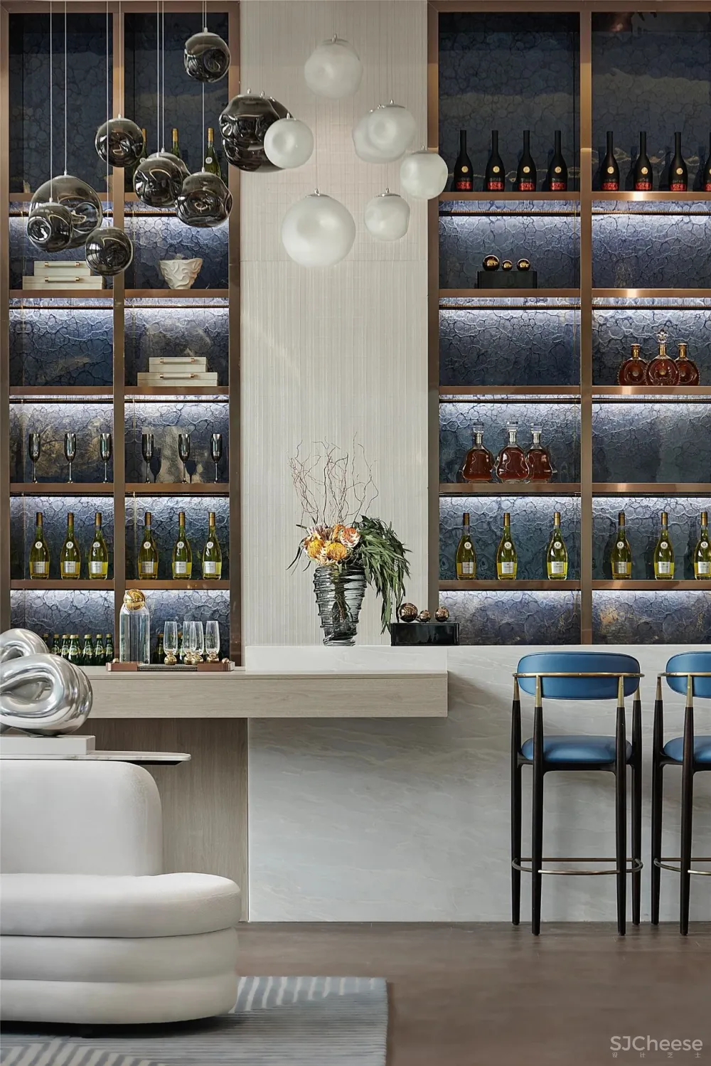 光影幻变的诗意空间，构筑当代艺术的解构哲学