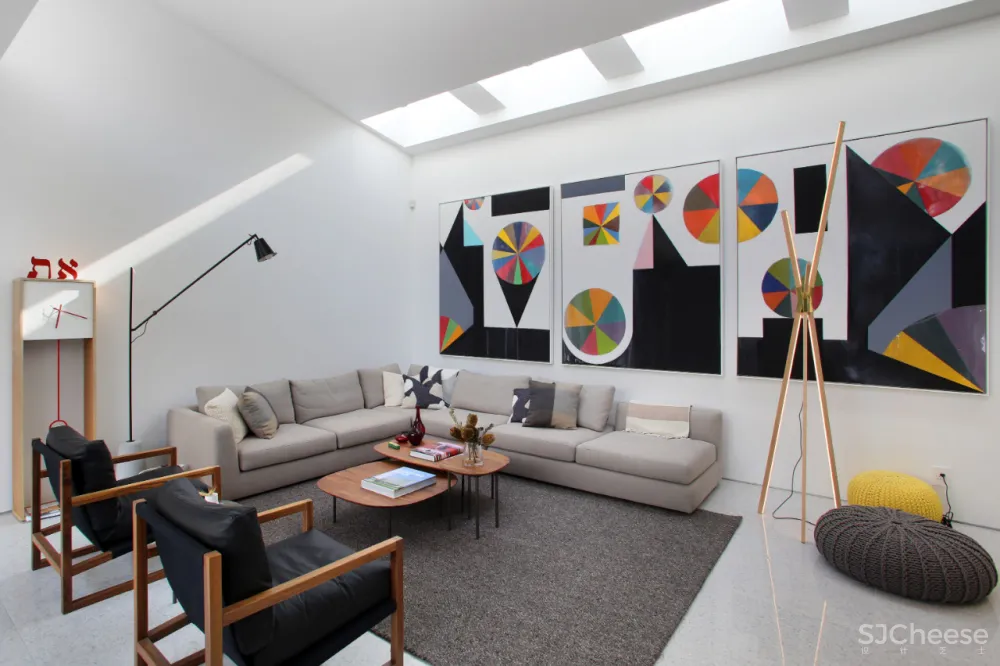 418㎡ 建筑师之家,在树林里探索极简主义美学