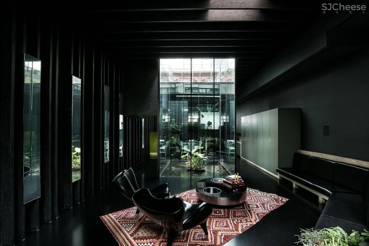 他十七年前设计的老房,现在五千万成交,这设计是真黑