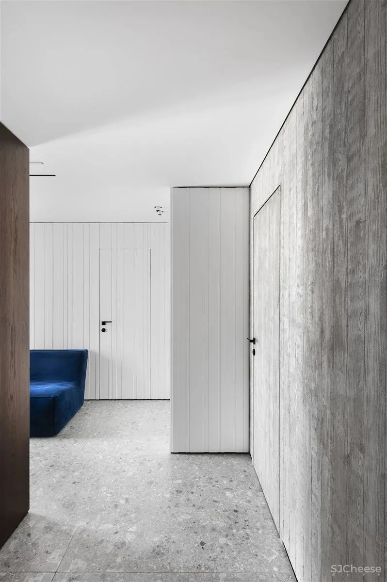 170㎡顶层复式,极简轻奢!