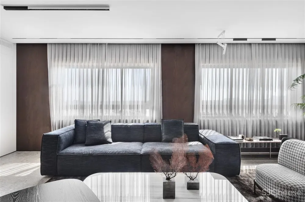 170㎡顶层复式,极简轻奢!