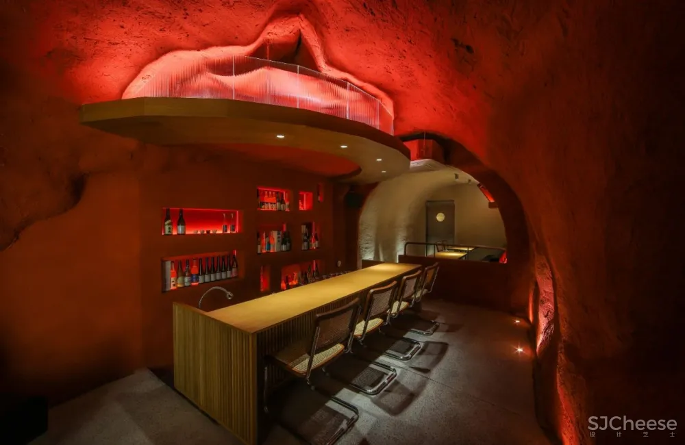 Hops Caver：从未来到过去，防空洞变酒吧