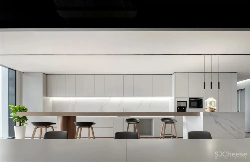 YuQiang - Partners 新作 3600㎡综合性商业地产办公室