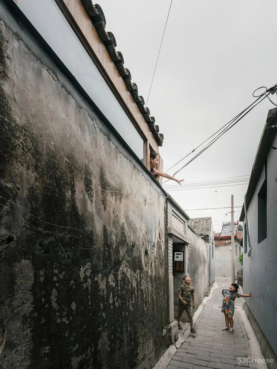 北京这栋沉静百年的老宅没有爆改,却把过道运用得淋漓尽致!