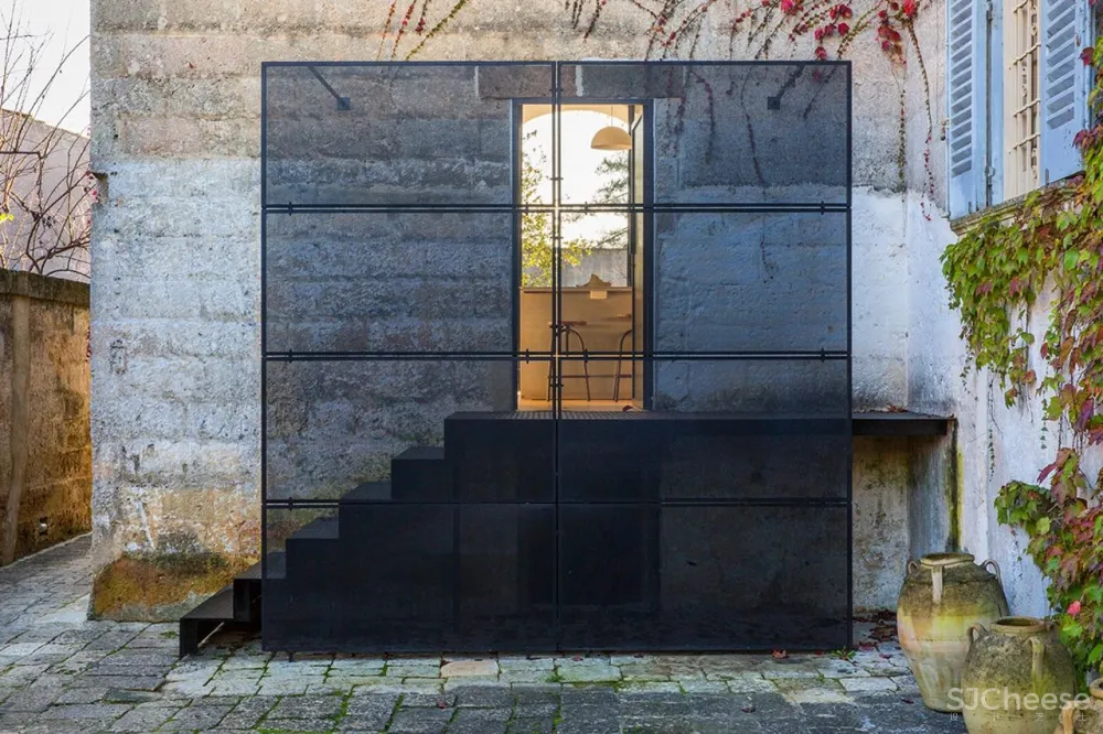 159 年历史的遗迹艺术酒店,收藏了极简、侘寂、巴洛克、拜占庭等风格!