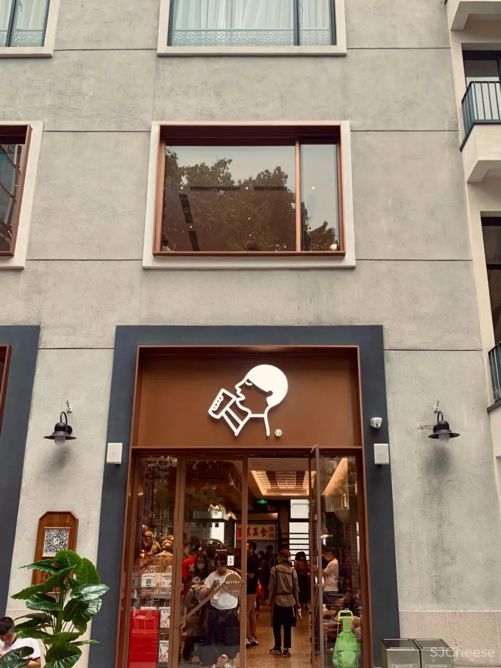 喜茶广州永庆坊店 ，这设计风格竟然是......