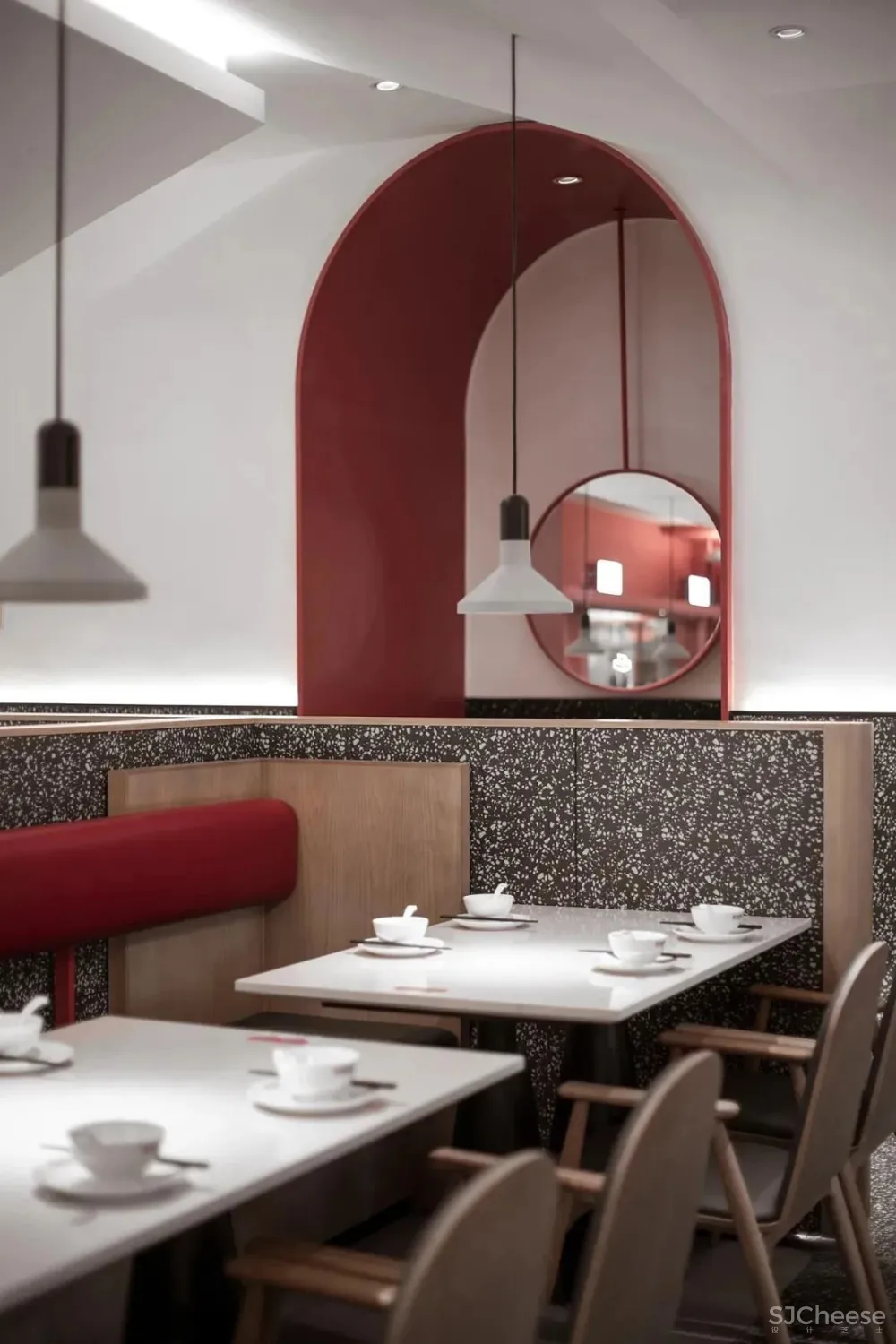 传统的港式餐厅这样设计很有感觉!