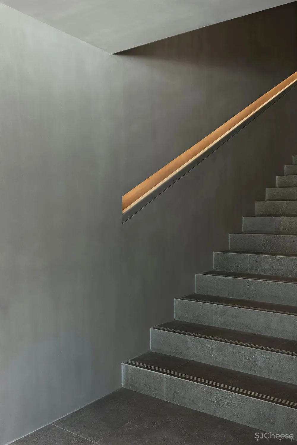 立品设计 郑铮 一家书店，点亮一座城市的文化灯塔