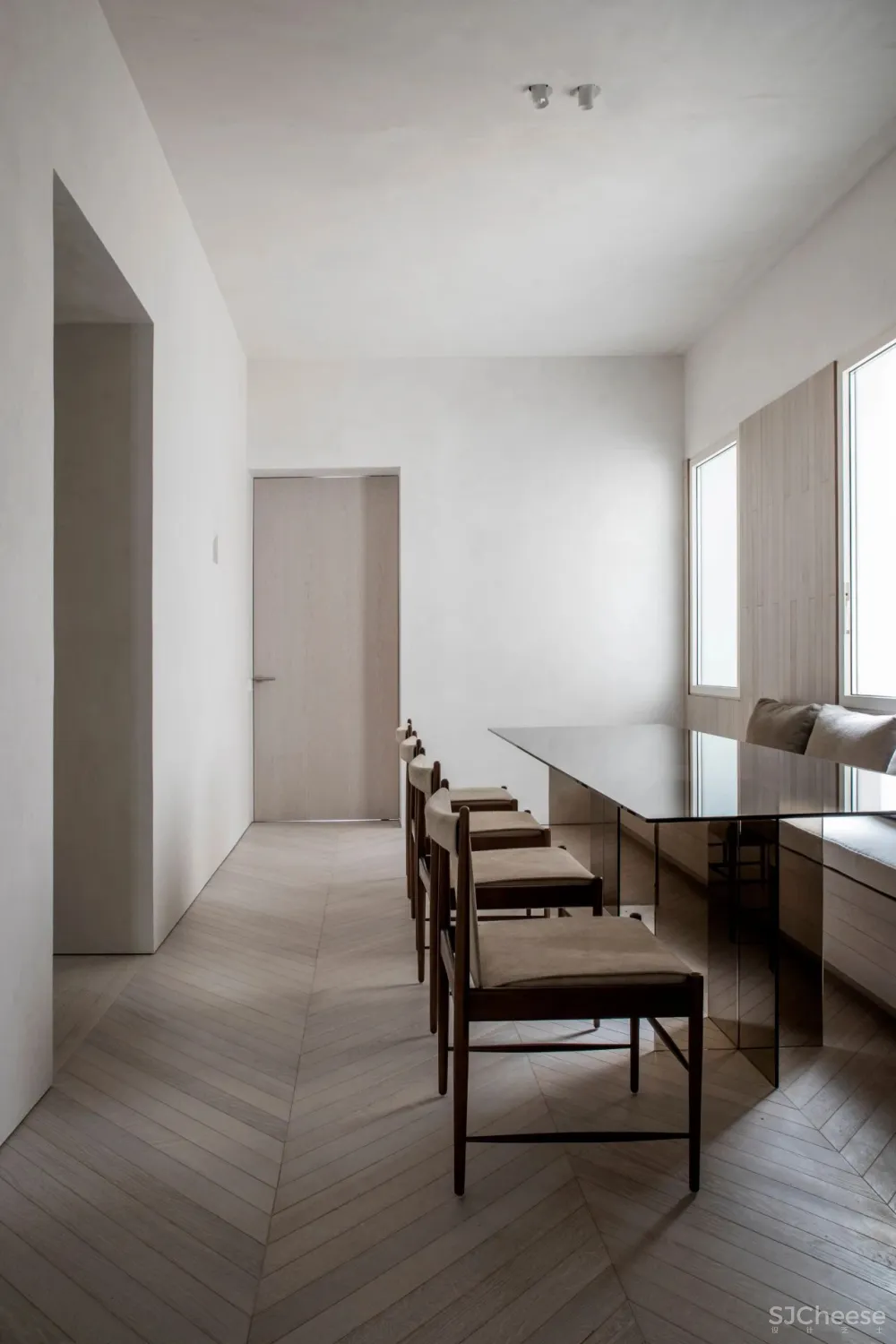 Conrad Architects 现代舒适 自然大气