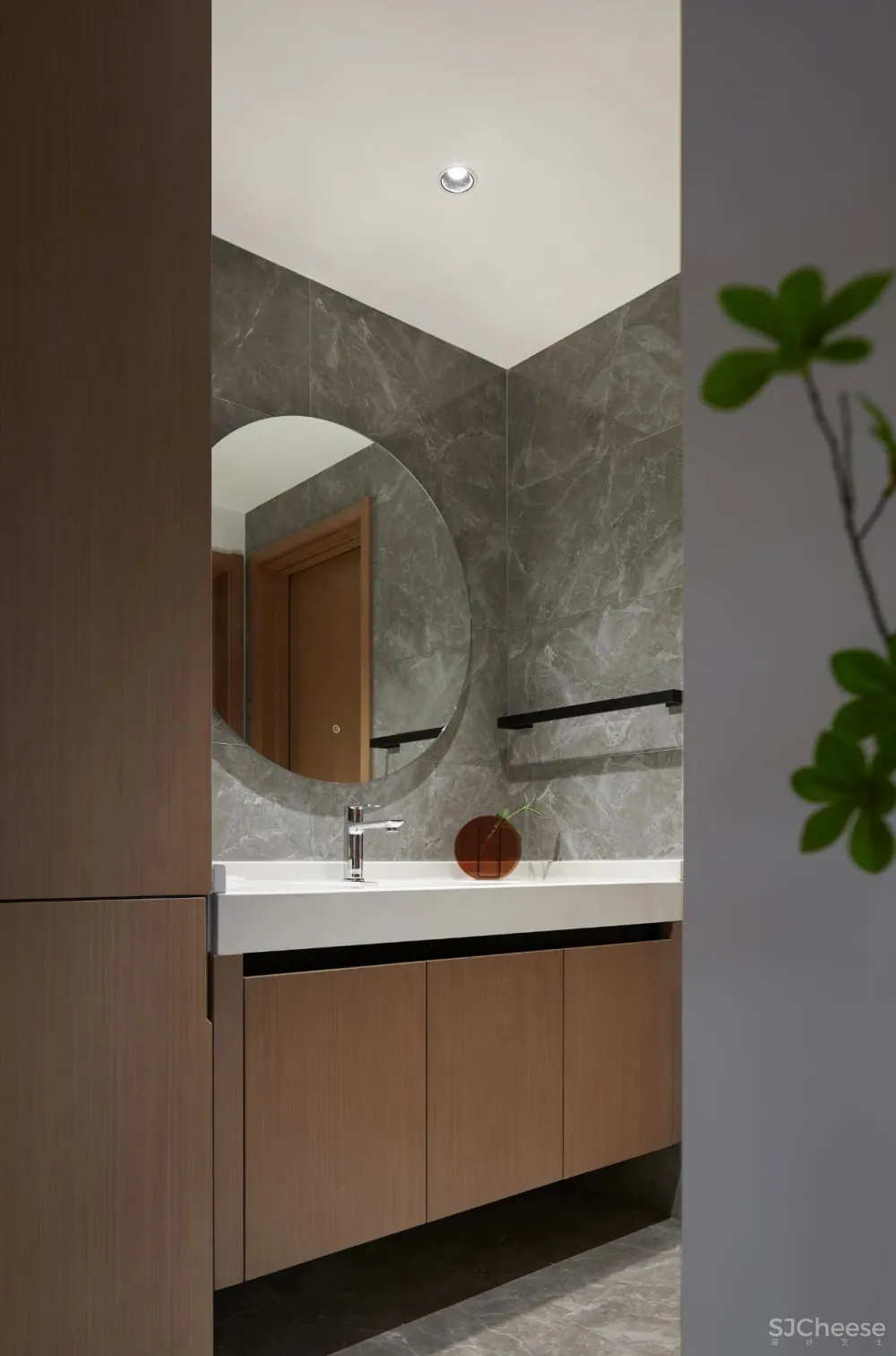 波子汽水之家，描绘充满活力的橙色空间！