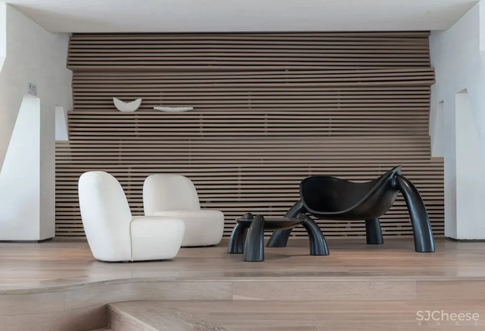 重庆滨江边的“时光之轮” 元禾大千