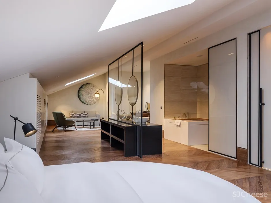 百年医院爆改五星级酒店,历史建筑表皮下,内里却这么前卫时尚