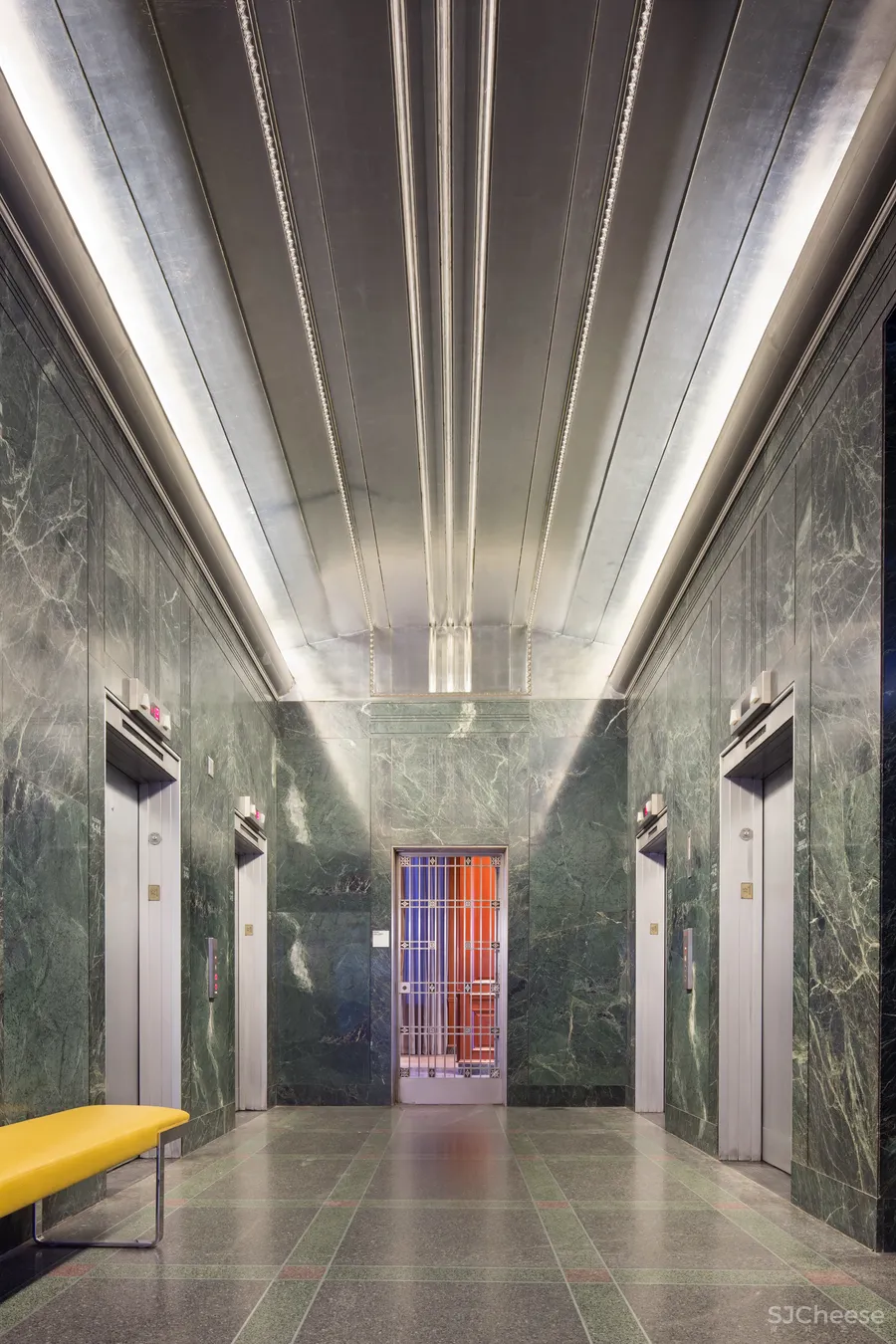 酒店还是博物馆,睡的逼格真高