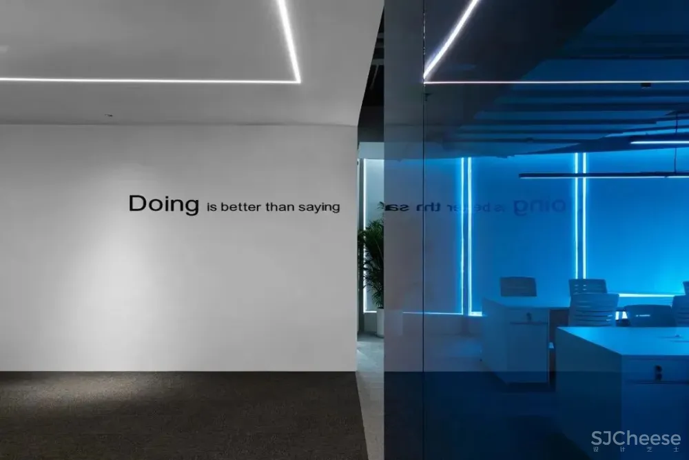 黑白简趣空间，90后都爱的个性潮地 珀阁室内设计