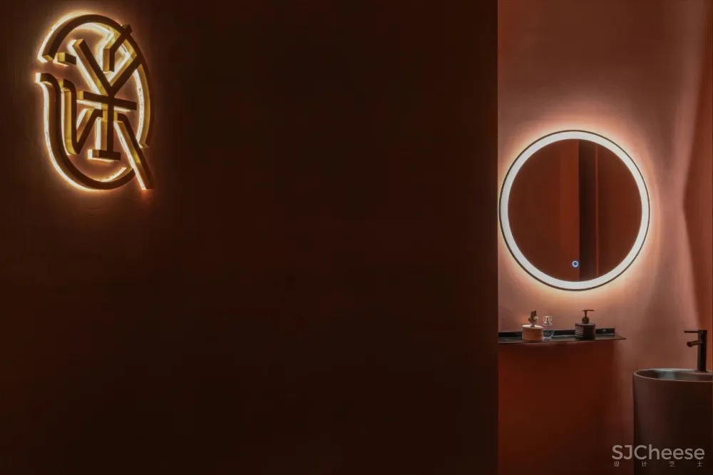 流畅弧线，打造设计感超强的迷你酒吧