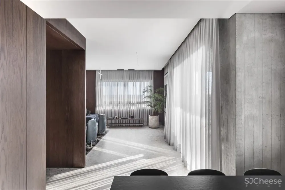 170㎡顶层复式,极简轻奢!