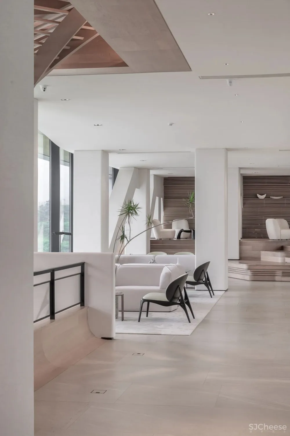 重庆滨江边的“时光之轮” 元禾大千