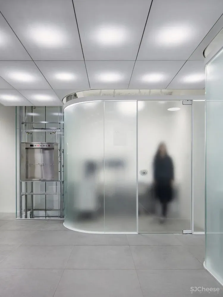 顶级化妆品牌艾诺碧(IOPE),IOPE LAB 旗舰店设计