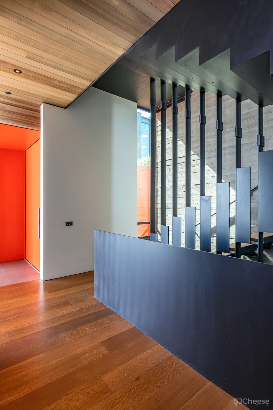 4亿一幢的好莱坞豪宅,粗糙外表下,竟有这些令人惊讶的机关!