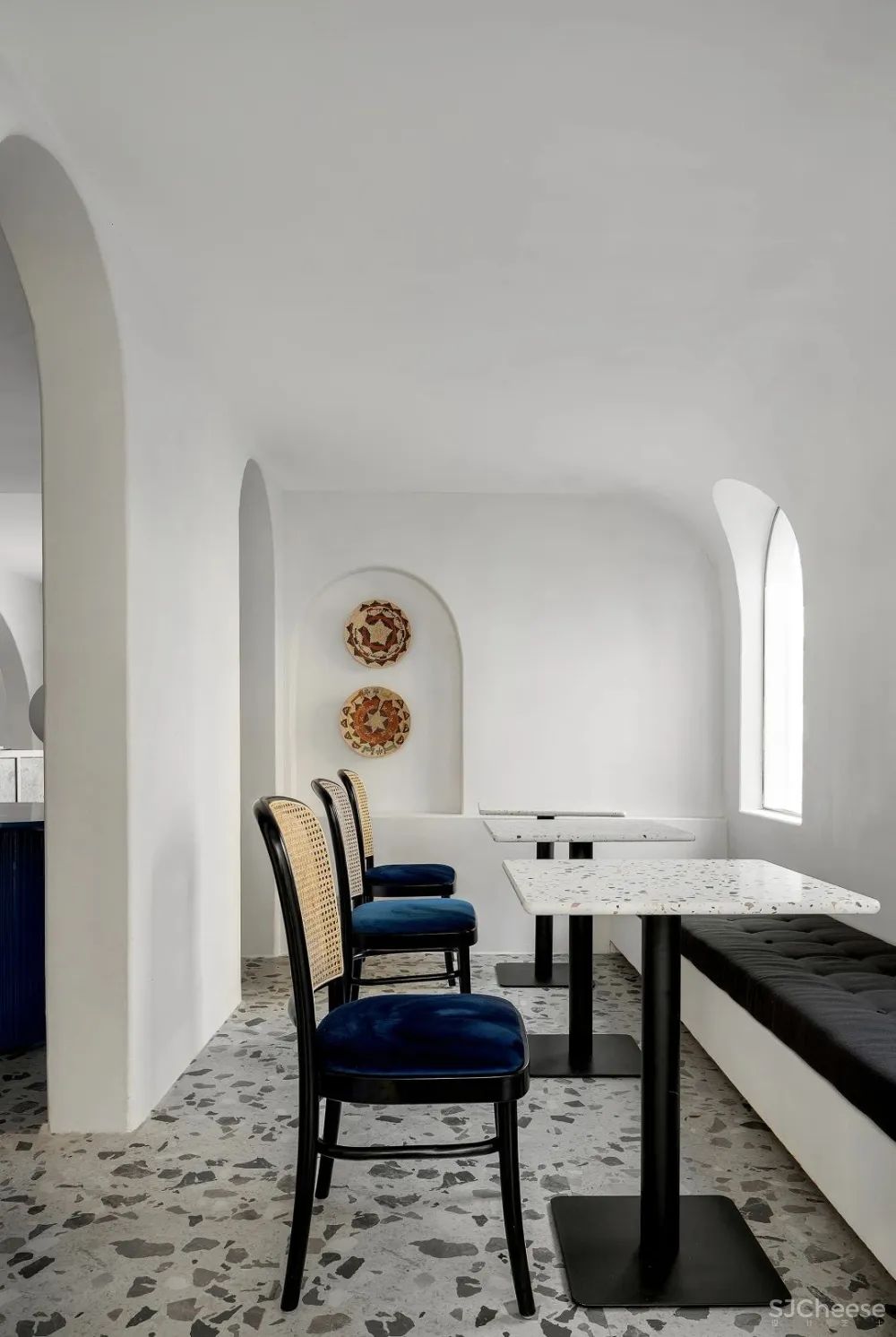 深圳埂上设计丨这栋洁净纯白的建筑，让人彷如置身圣托里尼岛