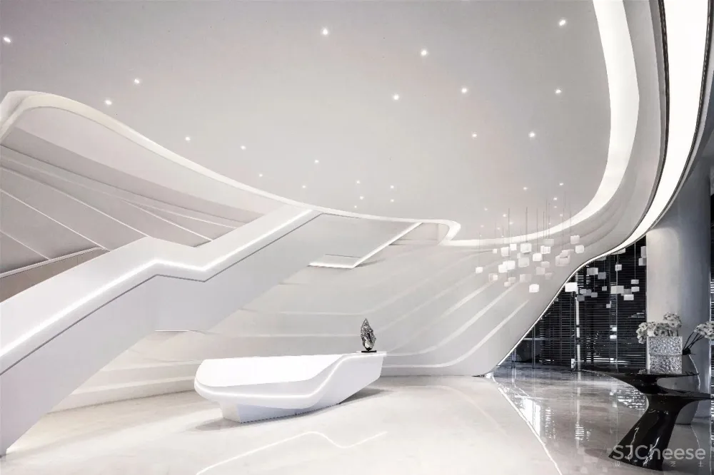 凌子达新作 星云流动的空间