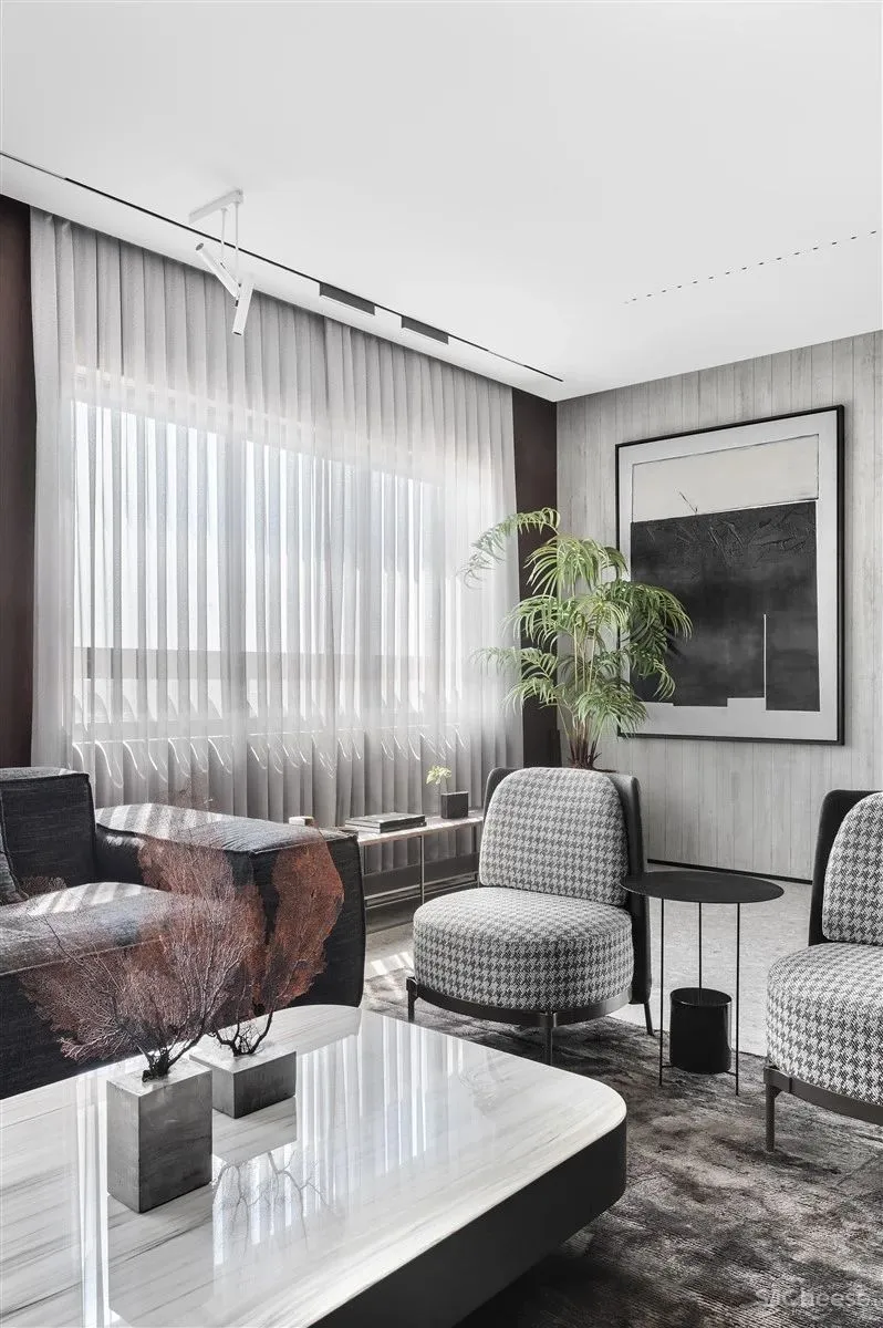 170㎡顶层复式,极简轻奢!