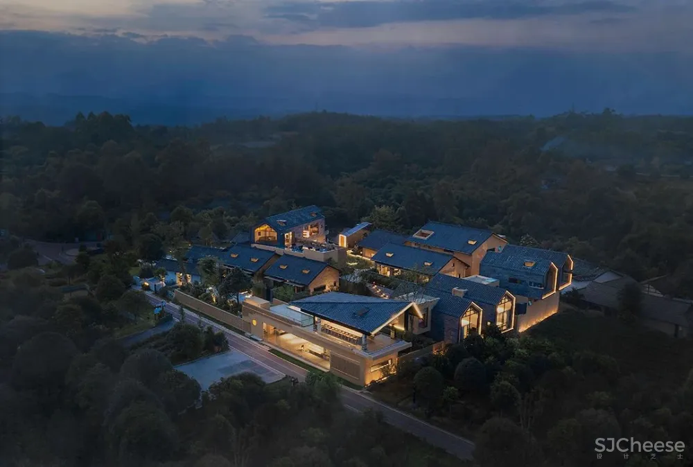 赤橙设计 2300年的古城，新开一家绝美秘境民宿，乡野美成诗