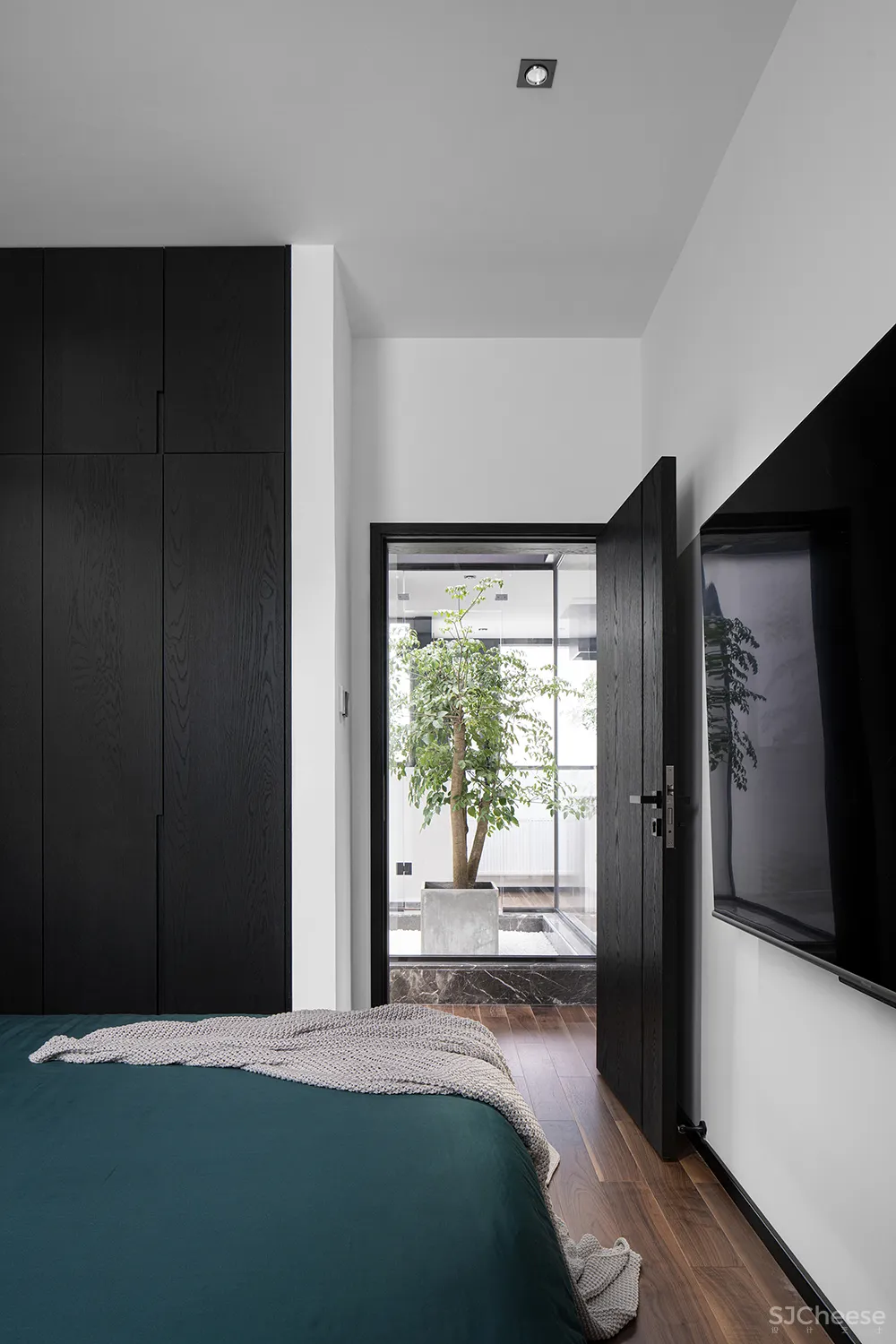 255㎡极简别墅,黑白灰太有格调了!