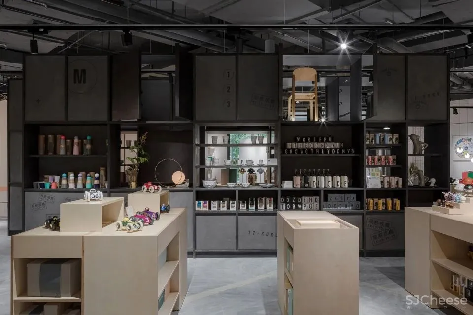 体验老上海里弄生活 kükü设计艺术品商店和iag美术馆