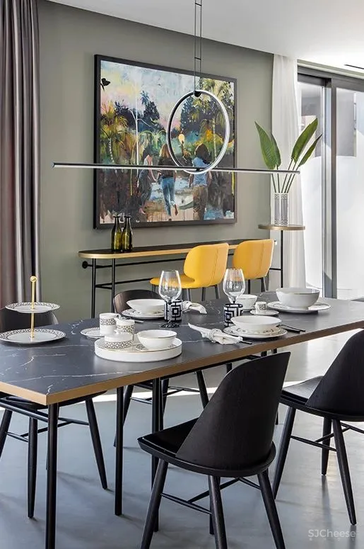 如何把高姿态的天鹅绒运用得优雅又接地气?这个家一定是个完美示范