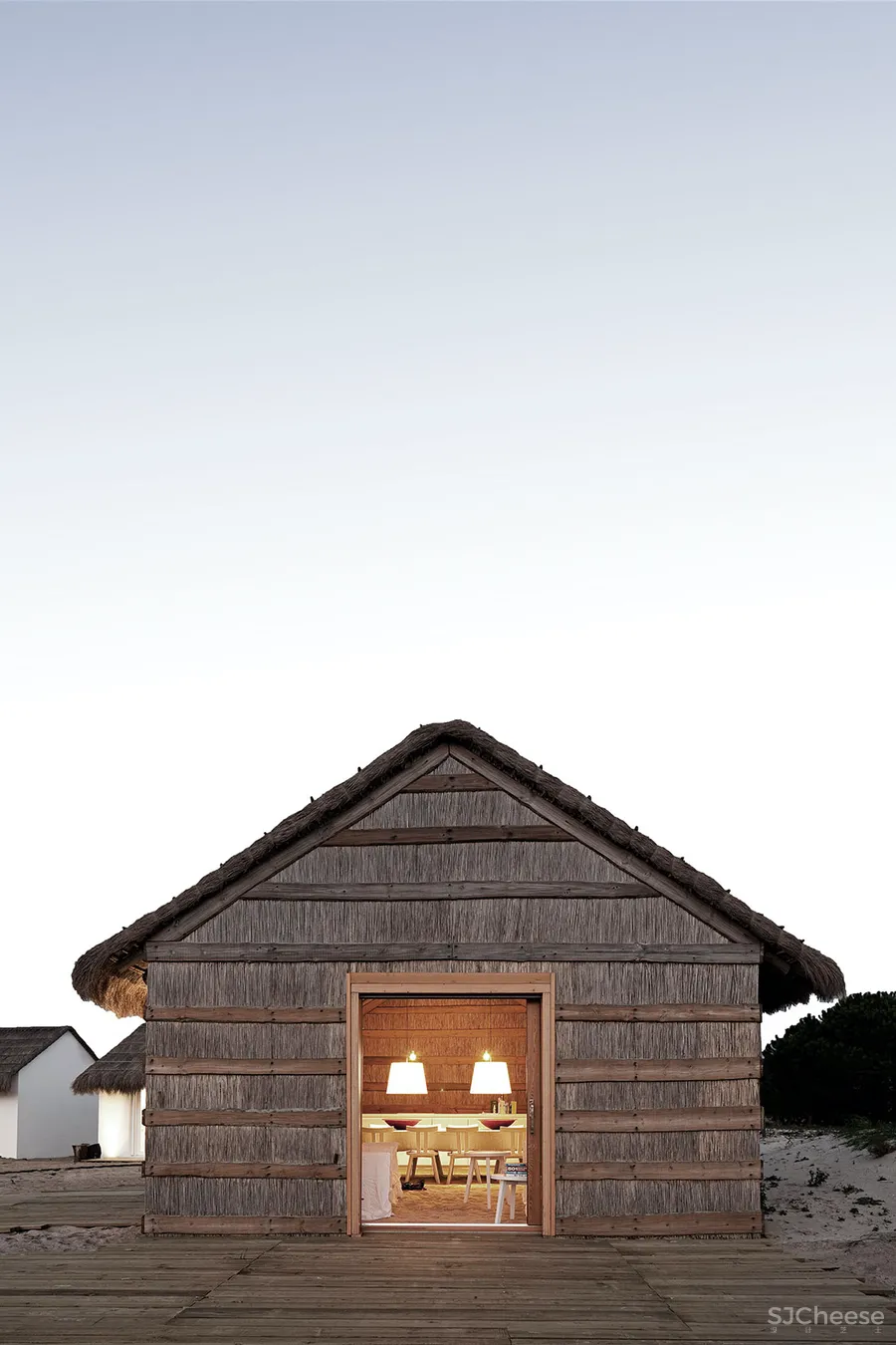 乡下民宿越做越精致，它们却反其道而行：越简陋越高级