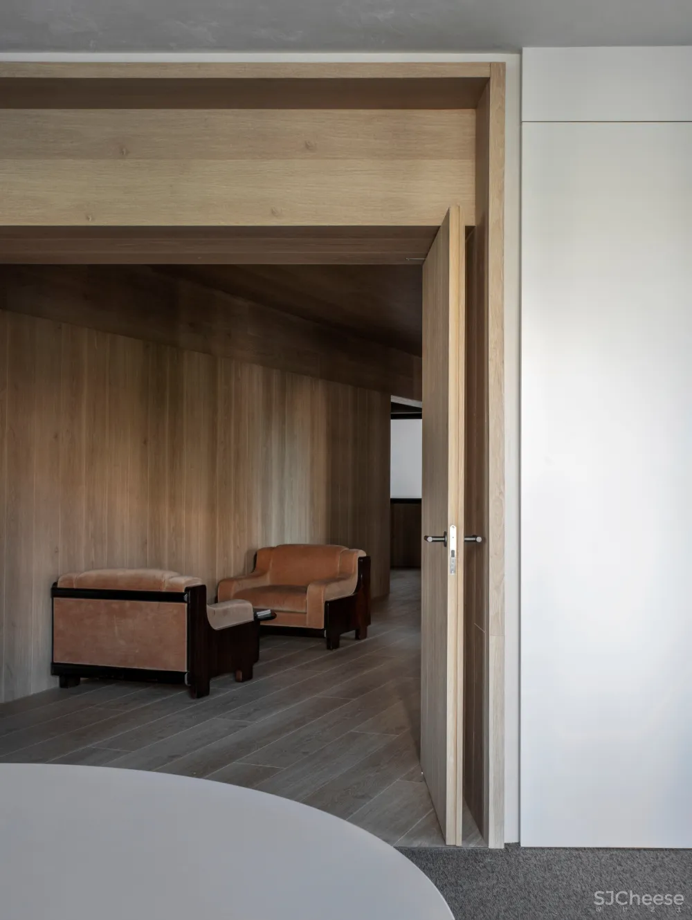 Conrad Architects 现代舒适 自然大气