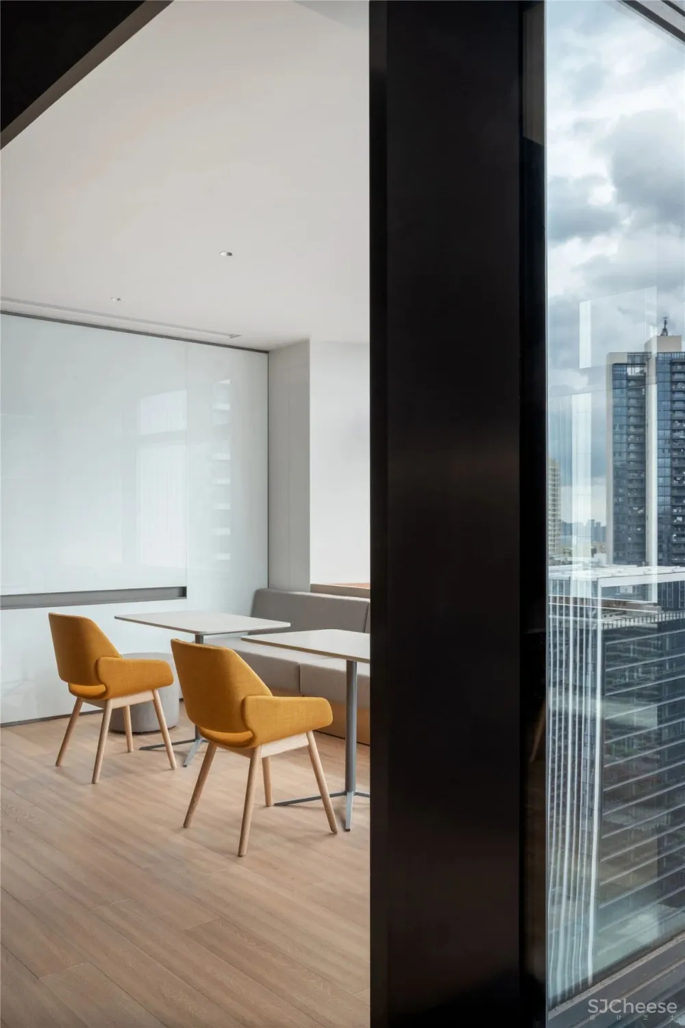 YuQiang - Partners 新作 3600㎡综合性商业地产办公室