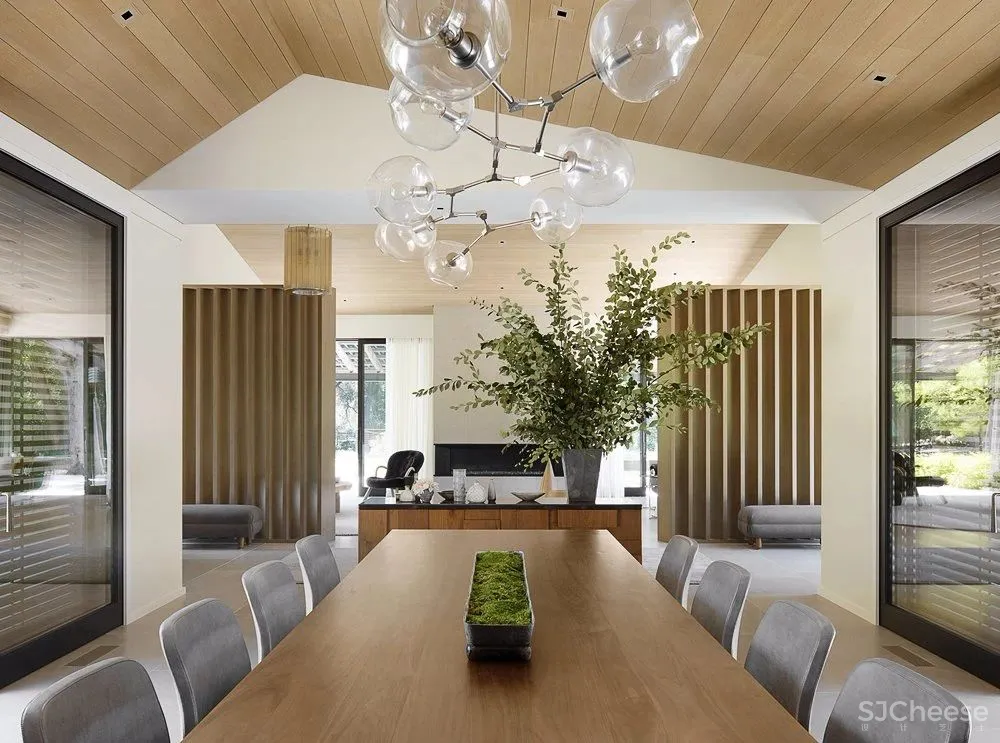 自然温感·雪松豪宅