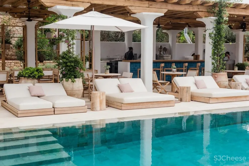 狂砸28亿在一座岛上建50栋豪宅!18位顶级设计师联手打造,豪华别墅一次性看个够!