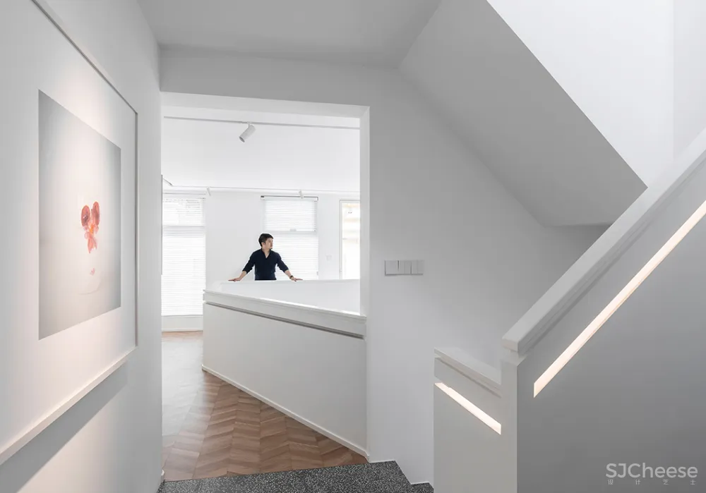 460㎡极简白别墅设计,极简即极奢!